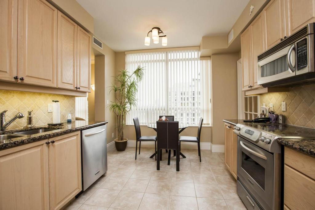 Napa Furnished Rental Apartments Square One Mississauga Habitación foto