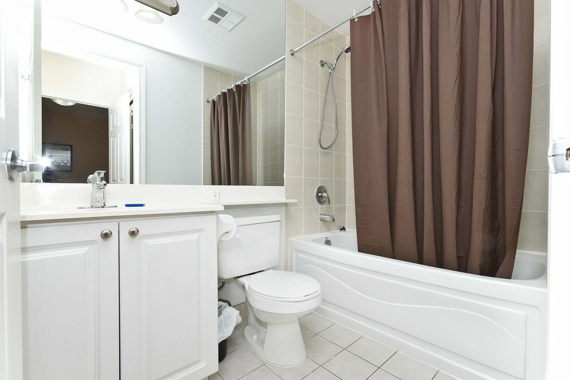 Napa Furnished Rental Apartments Square One Mississauga Exterior foto